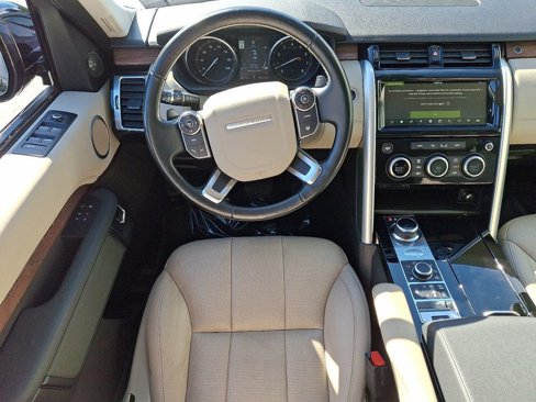 Used 2017 Land Rover Discovery HSE image 13