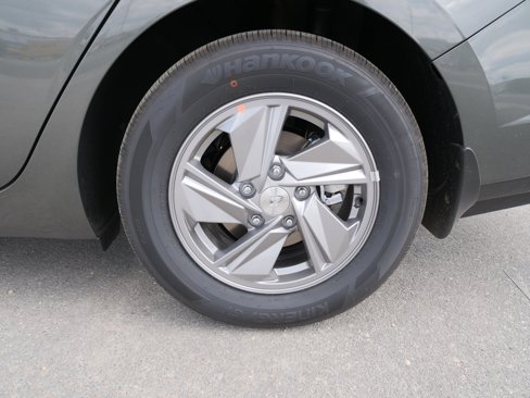 New 2025 Hyundai Elantra SE image 12