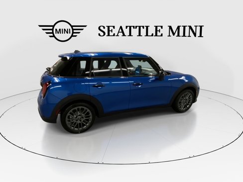 New 2025 MINI Cooper 4-Door Hardtop image 12