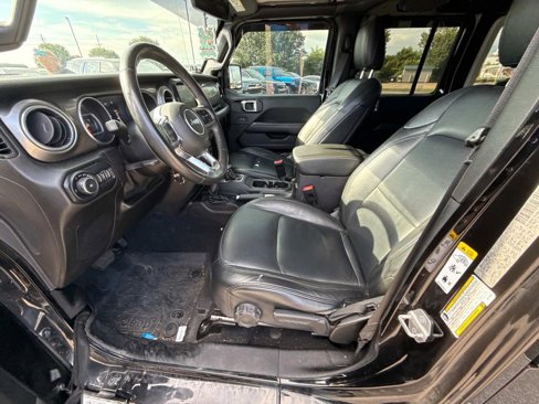 Used 2018 Jeep Wrangler Unlimited Sahara image 11