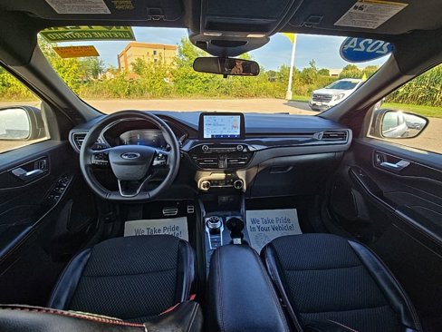 Used 2024 Ford Escape ST-Line image 13