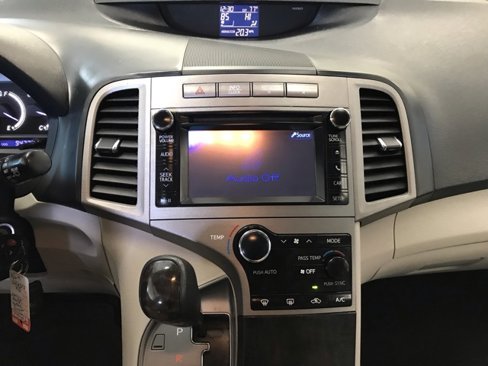 Used 2014 Toyota Venza LE image 18