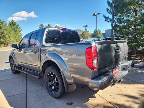 Used 2021 Nissan Frontier SV w/ Midnight Edition Floor Mats image 8