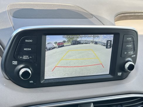 Used 2020 Hyundai Santa Fe SE image 4