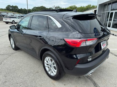 Used 2022 Ford Escape SE w/ Cold Weather Package image 5
