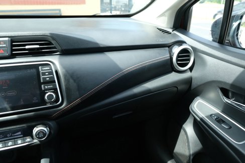 Used 2020 Nissan Versa SR image 25