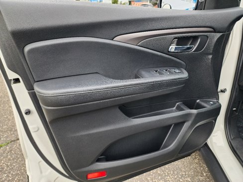 Used 2019 Honda Ridgeline Sport image 19