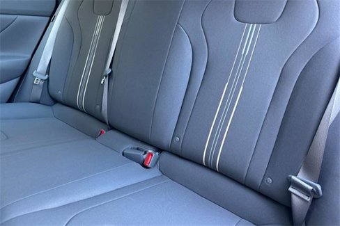 Used 2024 Hyundai Elantra SEL image 12