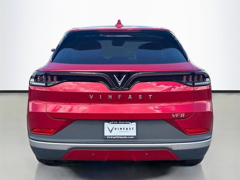 New 2025 VinFast VF 8 Eco image 6