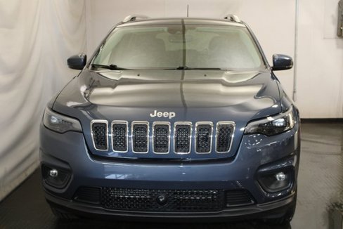 Used 2021 Jeep Cherokee Latitude Lux w/ Comfort/Convenience Group image 3