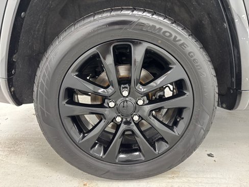 Used 2017 Jeep Grand Cherokee Altitude image 33