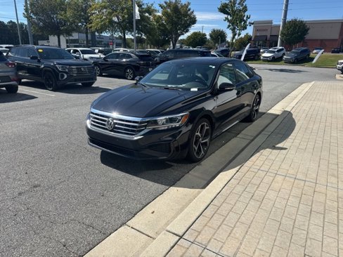 Used 2021 Volkswagen Passat 2.0T R-Line image 4