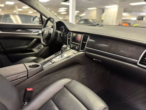 Used 2013 Porsche Panamera S image 18