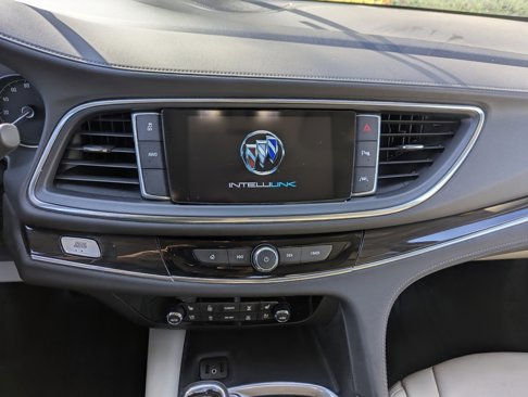 Used 2018 Buick Enclave Premium image 36