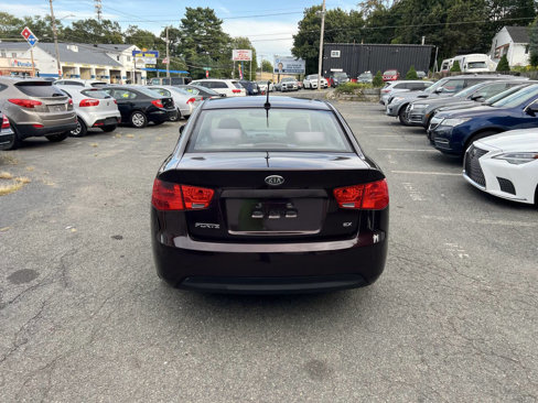 Used 2011 Kia Forte EX image 12