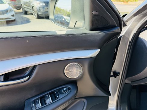 Used 2019 INFINITI QX50 Essential w/ Premium Audio Package image 10