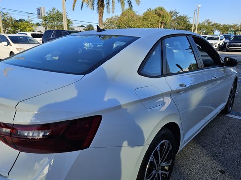 Certified 2024 Volkswagen Jetta Sport image 14