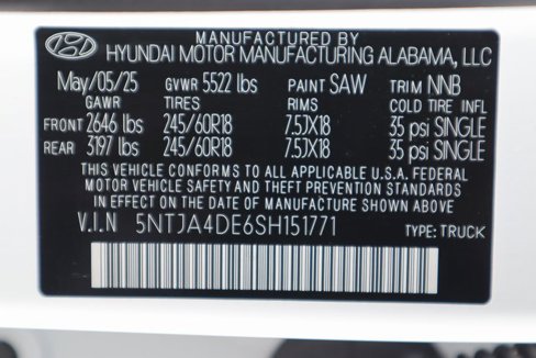 Used 2025 Hyundai Santa Cruz SE image 32