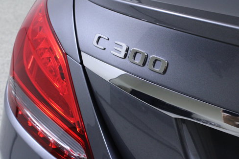 Used 2018 Mercedes-Benz C 300 Sedan image 9