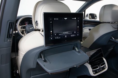 Used 2023 Bentley Bentayga Extended Wheelbase image 54