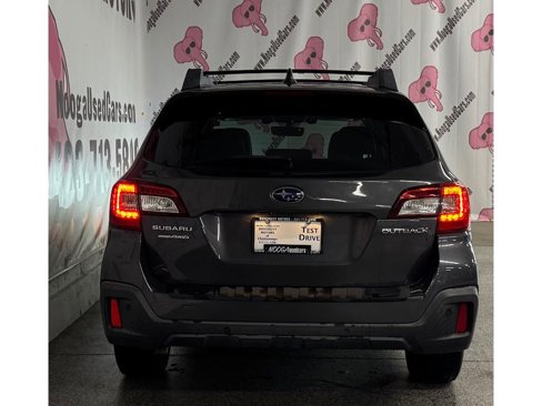 Used 2018 Subaru Outback 2.5i Limited image 11