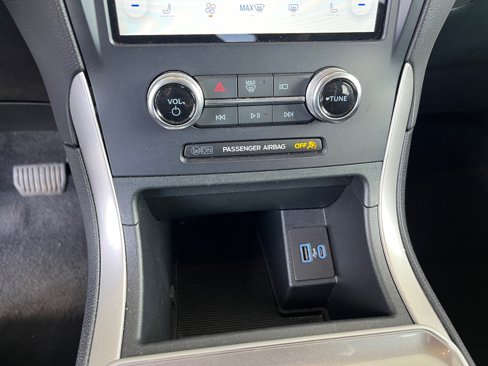 Used 2024 Ford Edge SEL image 30
