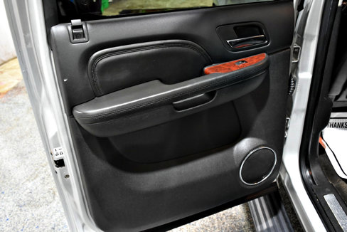 Used 2011 Cadillac Escalade ESV Premium image 31