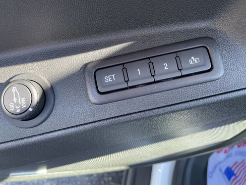 Used 2022 Chevrolet Equinox Premier image 15