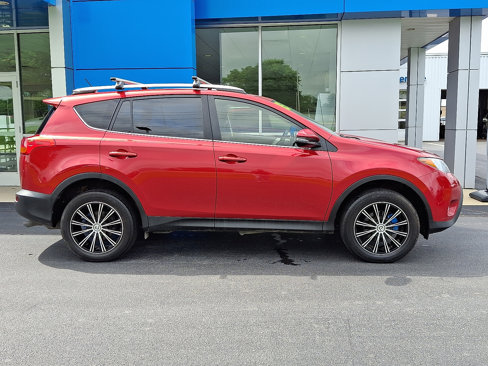Used 2015 Toyota RAV4 XLE image 7