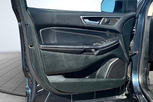 Used 2024 Ford Edge Titanium image 23