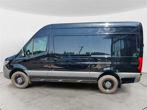 Used 2024 Mercedes-Benz Sprinter 144 Cargo image 2