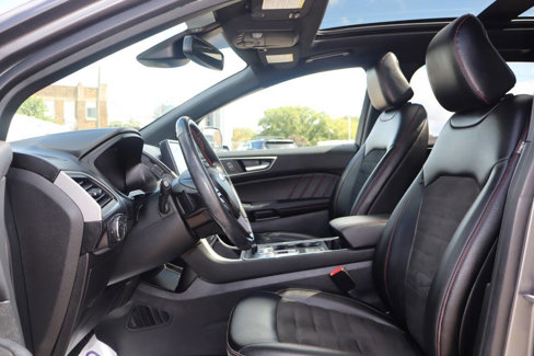 Used 2022 Ford Edge ST-Line w/ Class II Trailer Tow Package image 5