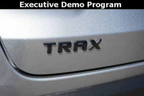 Used 2025 Chevrolet Trax RS w/ Driver Confidence Package image 11