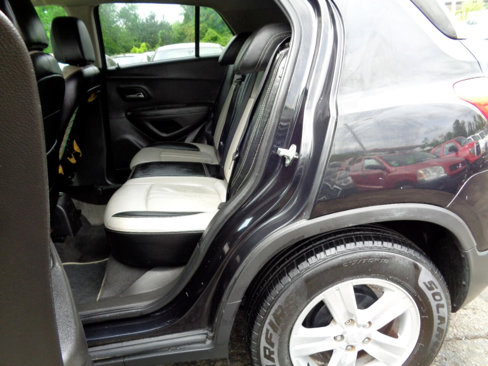 Used 2015 Chevrolet Trax LT w/ LT Plus Package image 16
