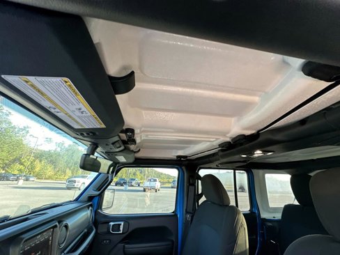 Used 2022 Jeep Wrangler Unlimited Sport image 32