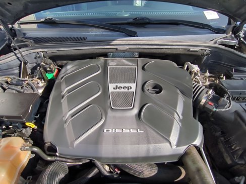Used 2014 Jeep Grand Cherokee Limited w/ Luxury Group II image 34