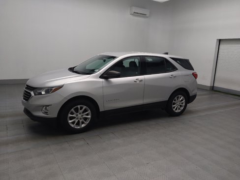 Used 2019 Chevrolet Equinox LS image 2