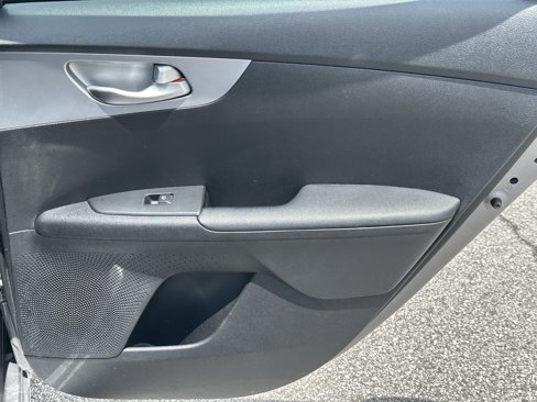Used 2023 Kia Forte LXS image 14