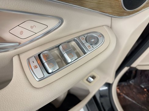 Used 2019 Mercedes-Benz GLC 300 image 13