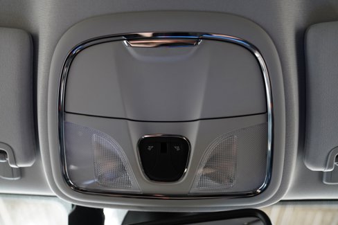 Used 2019 Jeep Cherokee Overland w/ Technology Group image 31