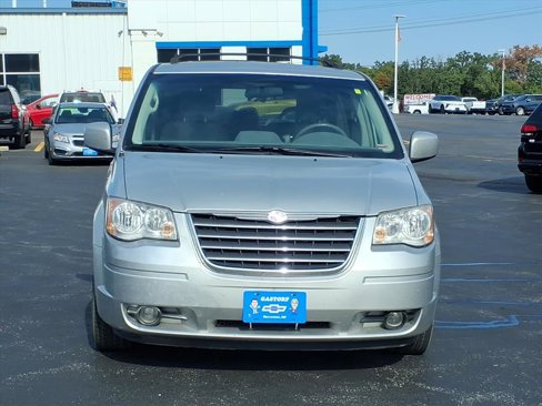 Used 2008 Chrysler Town & Country Touring image 33