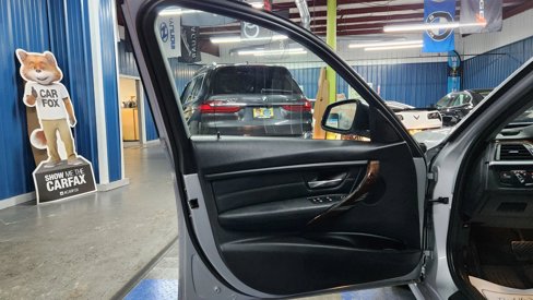 Used 2014 BMW 320i xDrive Sedan image 6