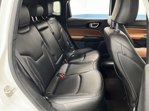 Certified 2024 Jeep Compass Limited image 30