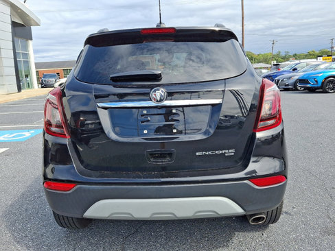 Certified 2022 Buick Encore Preferred image 5