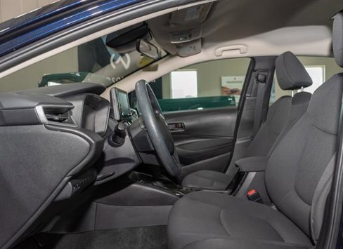 Used 2022 Toyota Corolla LE image 5