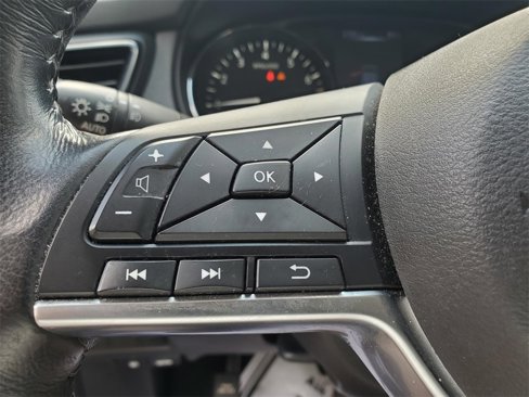 Used 2017 Nissan Rogue Sport SL w/ SL Premium Package image 25