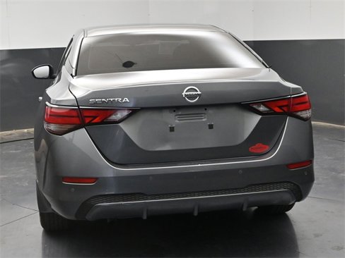 Used 2022 Nissan Sentra S image 6