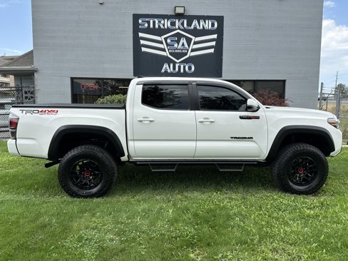 Used 2022 Toyota Tacoma TRD Off-Road image 5