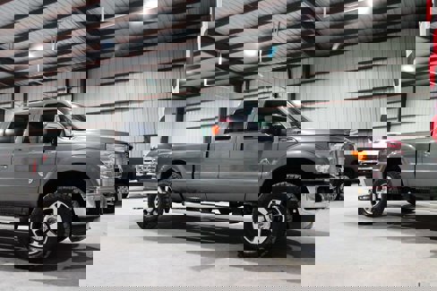 Used 2011 Ford F250 Lariat w/ Lariat Interior Pkg image 14