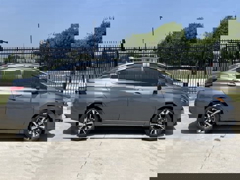 New 2025 Nissan Versa SV w/ Trunk Package image 3